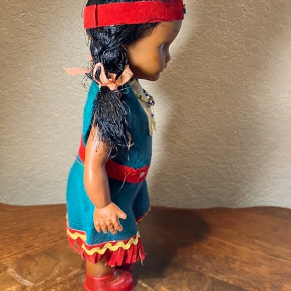 Vintage 1950's Poseable Native American Doll 11" Made in Hong Kong - Picture 5 of 7